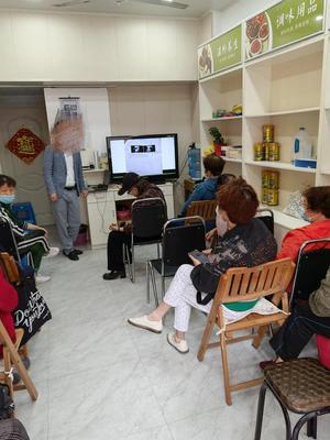 駝奶能治腎病、糖尿病和乙肝?商店送雞蛋、旅游引誘老人參加講座,查處曝光